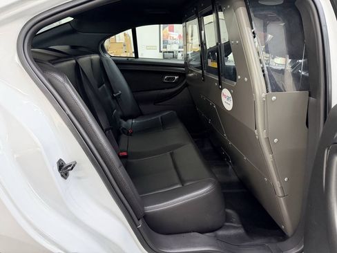 Used 2016 Ford Taurus Police Interceptor AWD image 15
