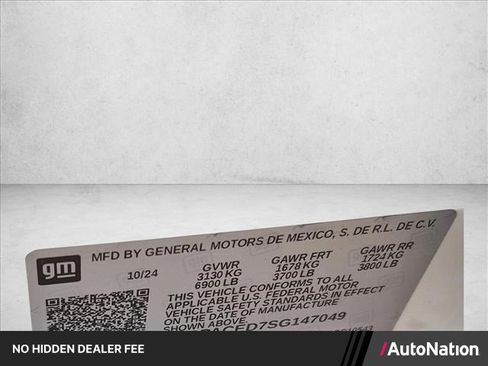 Used 2025 Chevrolet Silverado 1500 LT RWD image 1