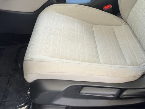 Used 2025 Honda HR-V LX image 5