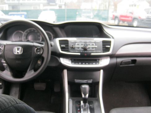 Used 2015 Honda Accord LX image 12