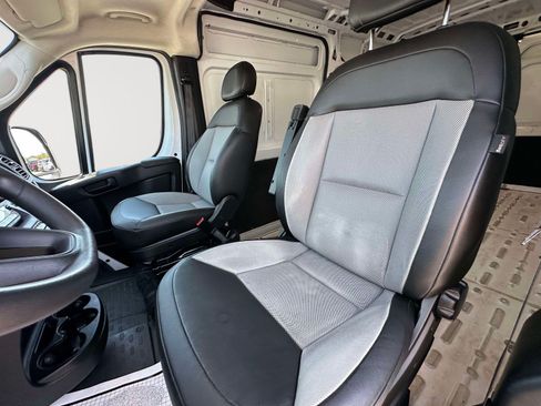 Used 2025 RAM ProMaster 2500 w/ Convenience Group FWD image 20