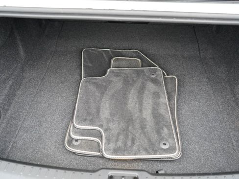 Used 2019 Volvo S60 T6 R-Design image 65