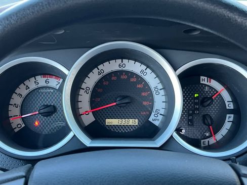 Used 2014 Toyota Tacoma 2WD Regular Cab image 25