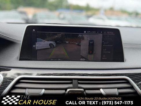 Used 2022 BMW 750Li xDrive AWD/4WD image 33