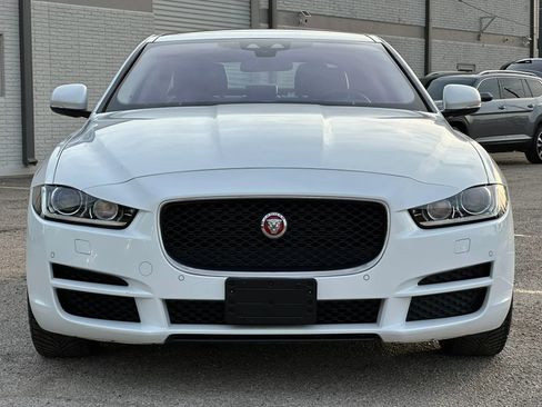 Used 2018 Jaguar XE Prestige RWD image 11