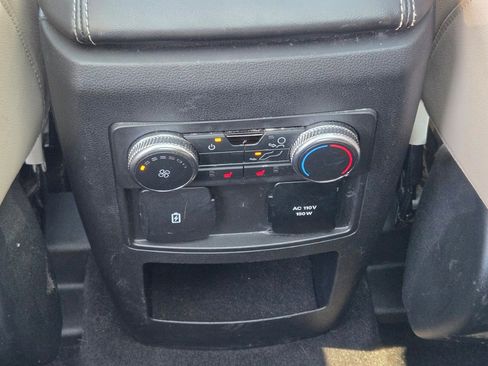 Used 2021 Ford Explorer Limited w/ Equipment Group 301A image 18