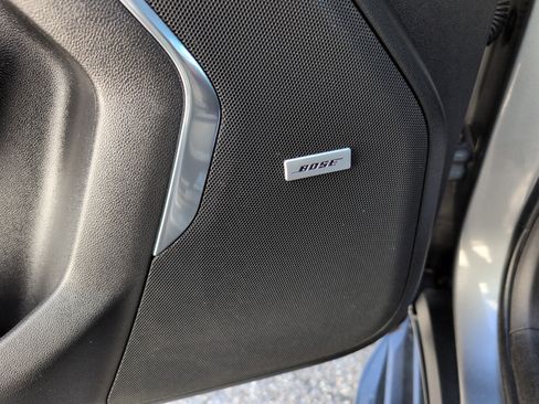 Used 2021 GMC Yukon XL SLT w/ SLT Luxury Plus Package image 18