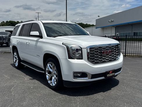 Used 2016 GMC Yukon SLT w/ Open Road Package AWD/4WD image 4
