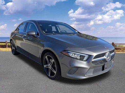 Used 2019 Mercedes-Benz A 220 4MATIC w/ Premium Package image 2