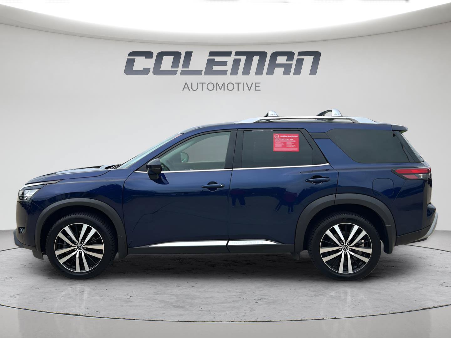 Used 2024 Nissan Pathfinder Platinum w/ Cargo Package AWD/4WD image 5