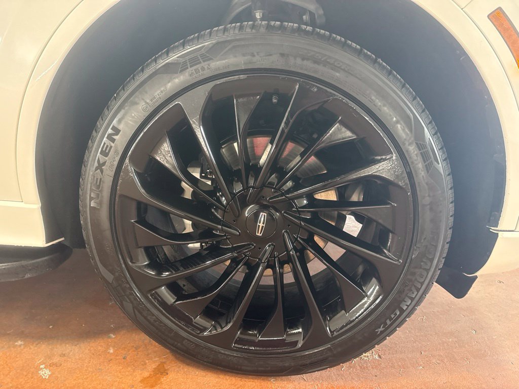 Used 2021 Lincoln Aviator Reserve w/ Equipment Group 208A AWD/4WD image 11