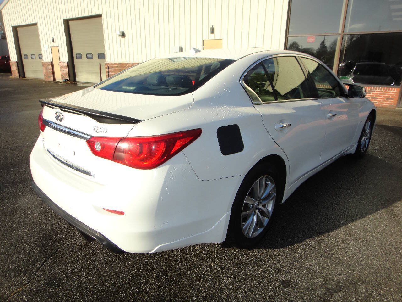 Used 2016 INFINITI Q50 Premium w/ 2.0T Premium Plus Package AWD/4WD image 4