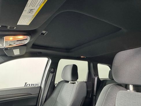 Used 2015 Jeep Grand Cherokee Laredo w/ Quick Order Package 23E image 3