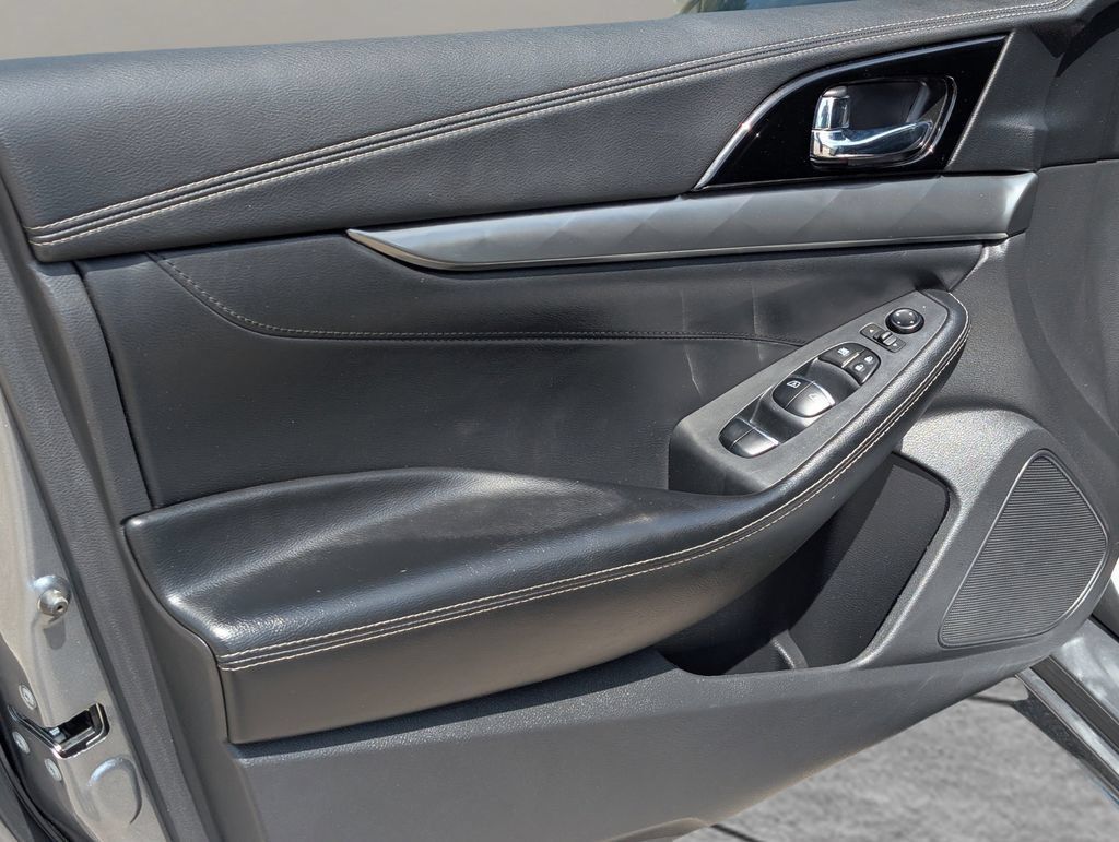Certified 2022 Nissan Maxima SV w/ Floor Mat Group FWD image 14