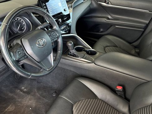 Used 2024 Toyota Camry SE FWD image 11