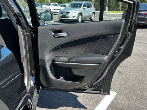 Used 2023 Dodge Charger SXT image 31