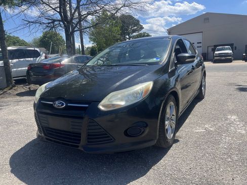 Used 2014 Ford Focus SE FWD image 20
