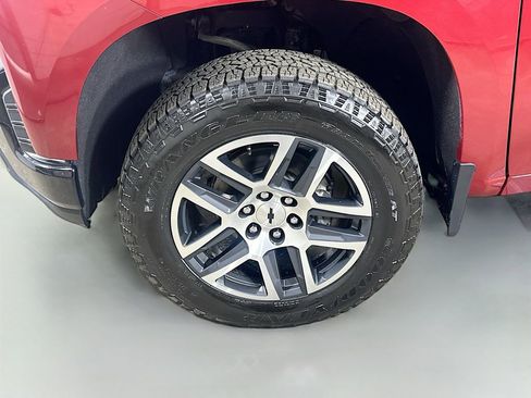 Used 2020 Chevrolet Silverado 1500 LT Trail Boss w/ Convenience Package AWD/4WD image 8