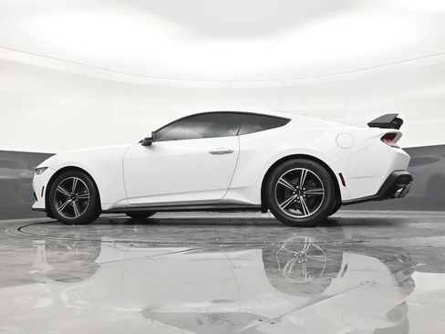 Used 2024 Ford Mustang Coupe RWD image 21