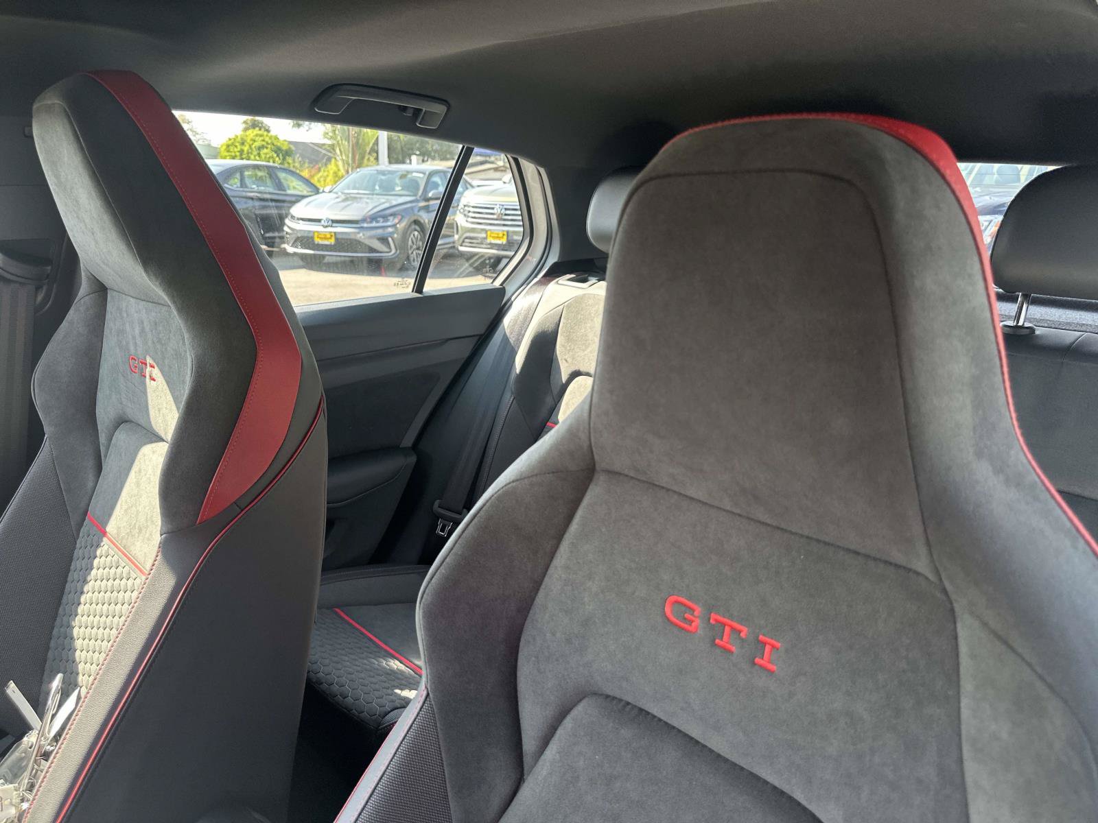 New 2026 Volkswagen GTI SE FWD image 21