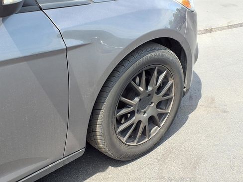 Used 2014 Ford Focus SE w/ SE Winter Package FWD image 25