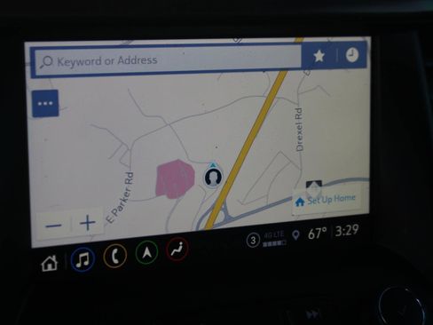 Used 2022 GMC Acadia AT4 w/ Technology Package image 26