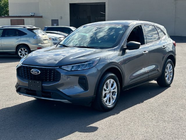 Used 2025 Ford Escape Active AWD/4WD image 9