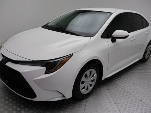 Certified 2022 Toyota Corolla L image 2