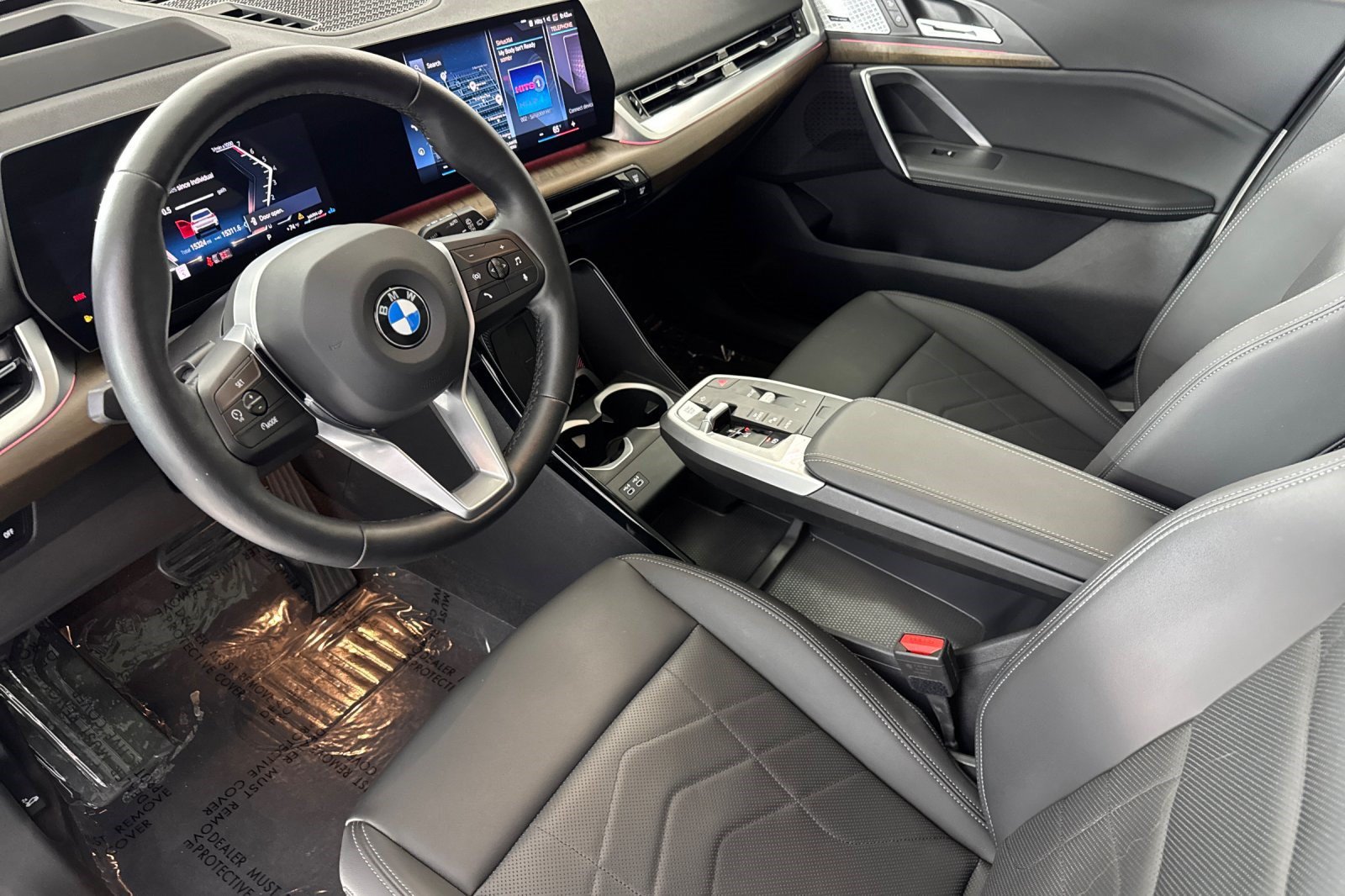 Used 2023 BMW X1 xDrive28i w/ Premium Package AWD/4WD image 4