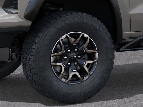 New 2026 Chevrolet Colorado ZR2 w/ Technology Package AWD/4WD image 9