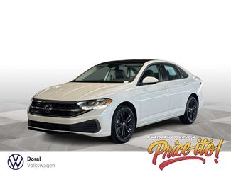 Used 2024 Volkswagen Jetta SE w/ Panoramic Sunroof Package FWD video 1