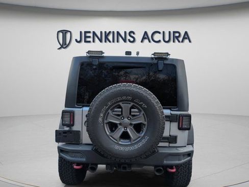Used 2017 Jeep Wrangler Unlimited Rubicon AWD/4WD image 8