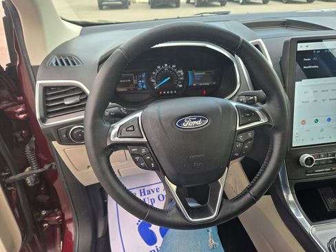 Used 2021 Ford Edge Titanium image 11