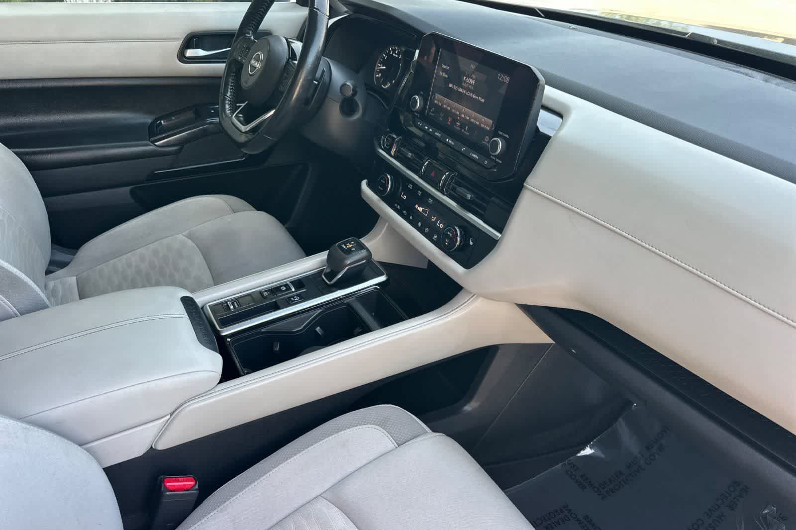 Certified 2022 Nissan Pathfinder SV FWD image 19