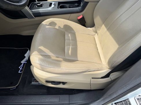 Used 2017 Land Rover Discovery Sport HSE AWD/4WD image 24