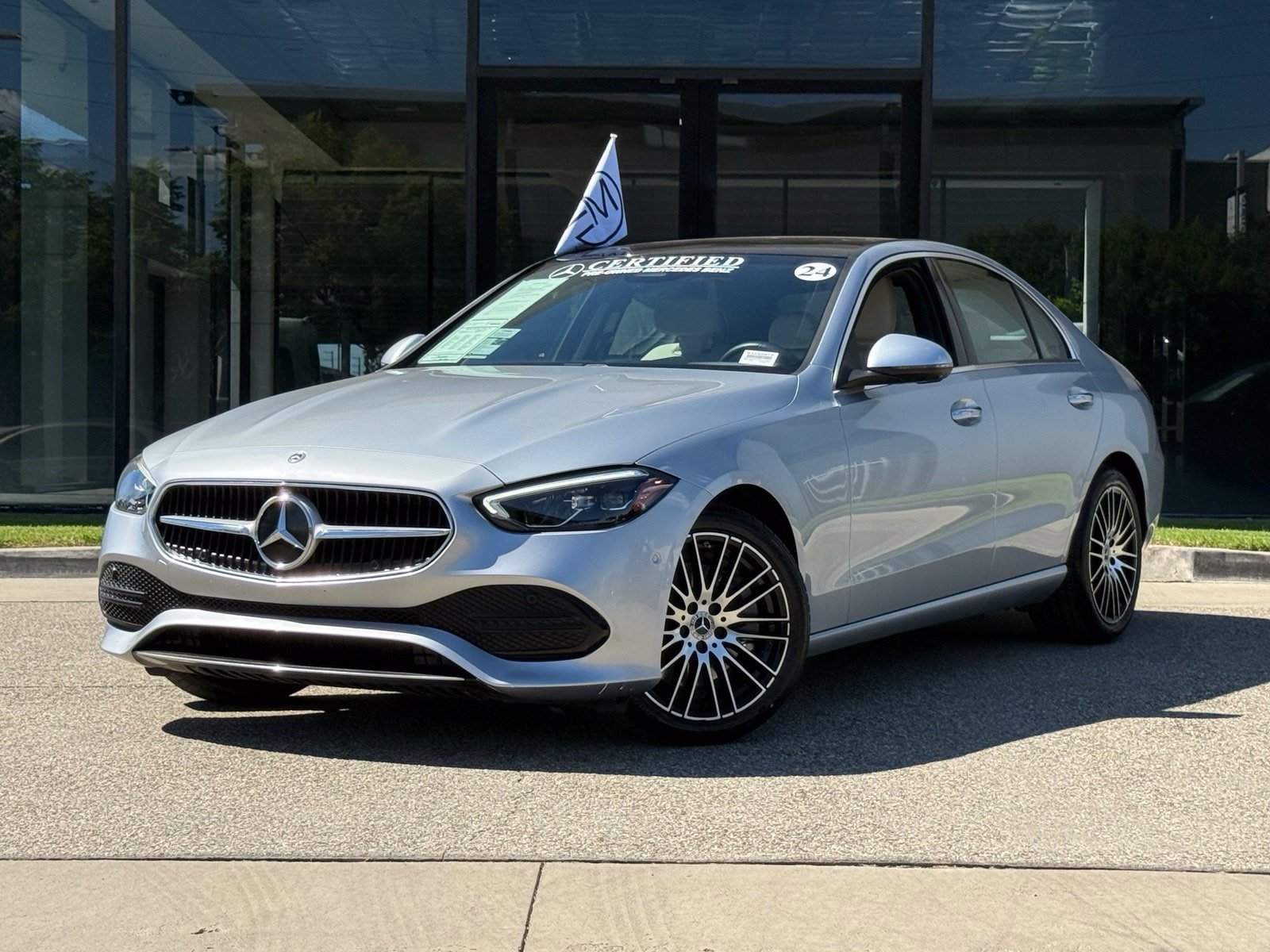 Used 2024 Mercedes-Benz C 300 Sedan image 2