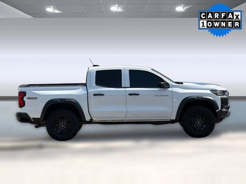 Used 2024 Chevrolet Colorado Trail Boss w/ Technology Package AWD/4WD image 8