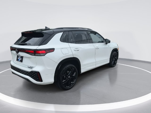 New 2026 Volkswagen Tiguan SE R-Line AWD/4WD image 12
