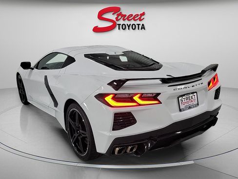 Used 2024 Chevrolet Corvette Stingray Preferred Cpe w/ Z51 Performance Package RWD image 5