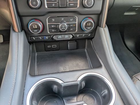 Used 2024 Chevrolet Tahoe High Country AWD/4WD image 29