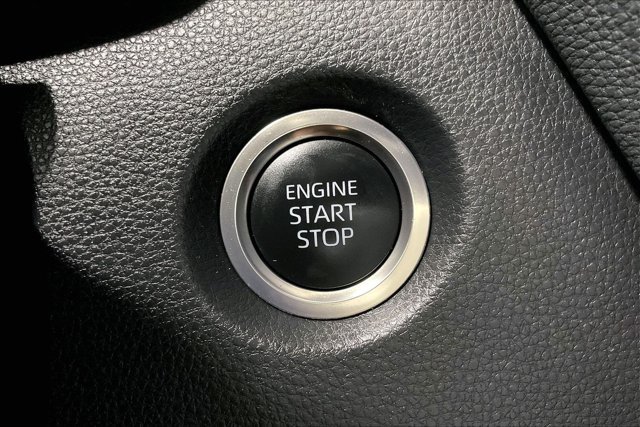 Certified 2025 Toyota Corolla SE w/ SE Premium Package FWD image 37