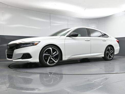 Used 2021 Honda Accord Sport image 30