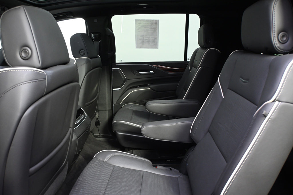 Certified 2024 Cadillac Escalade ESV Premium Luxury w/ Performance Package AWD/4WD image 21