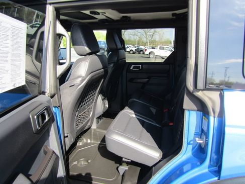 Used 2025 Ford Bronco Badlands AWD/4WD image 12