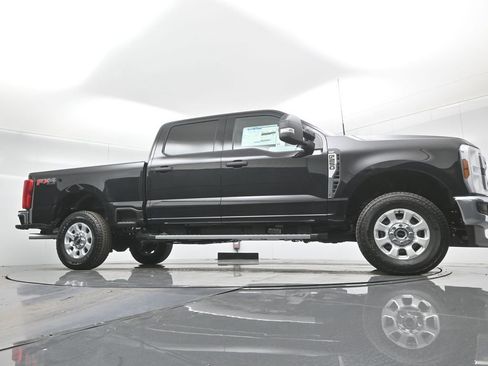 Certified 2024 Ford F250 XLT w/ FX4 Off-Road Package image 4