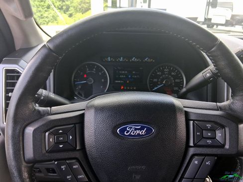 Used 2019 Ford F150 XLT w/ Equipment Group 302A Luxury AWD/4WD image 19
