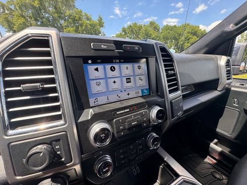 Used 2016 Ford F150 Platinum w/ Equipment Group 701A Luxury AWD/4WD image 28