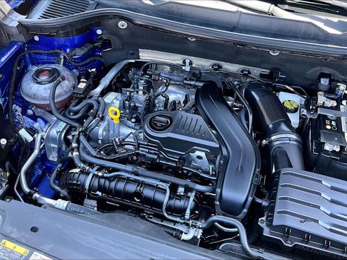 Used 2023 Volkswagen Taos SE w/ Black Wheel Package image 31