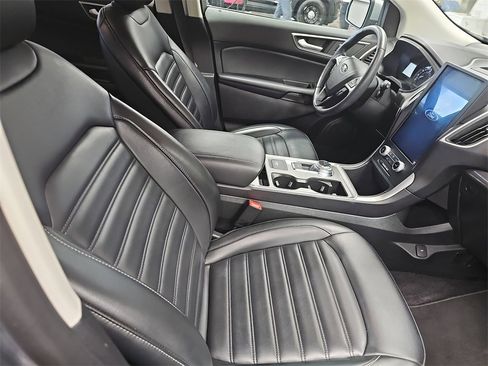 Used 2024 Ford Edge SEL image 10