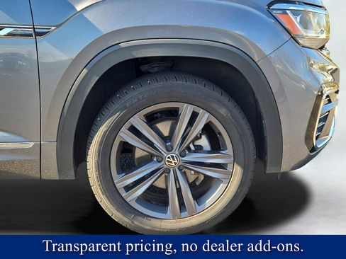 Used 2021 Volkswagen Atlas SE w/ Panoramic Sunroof Package image 11